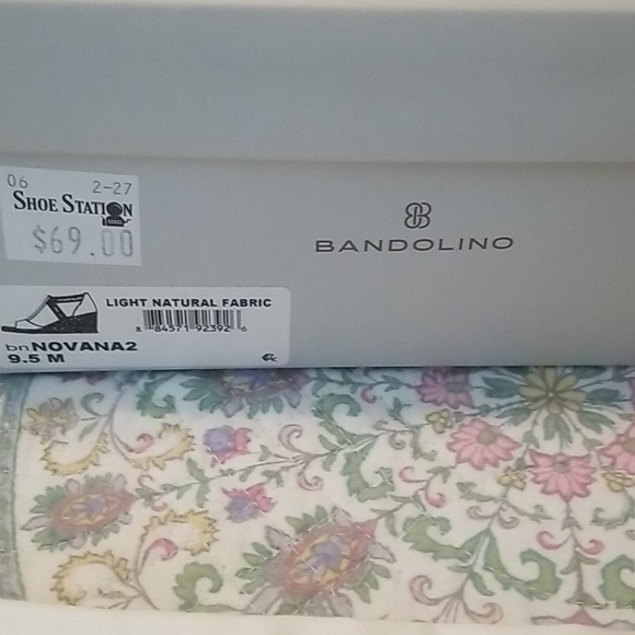 NWT BEIGE wedges in box - Picture 4 of 4